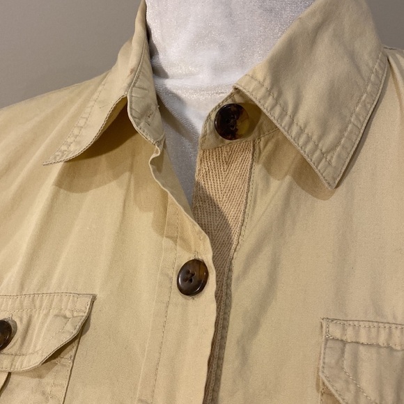 Van Heusen button down top - Picture 2 of 4